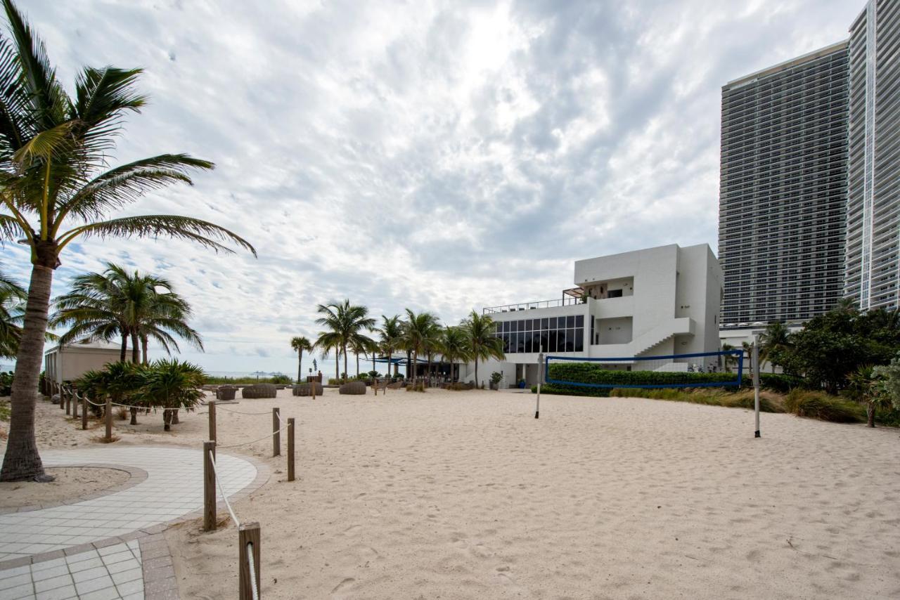 Paradise On Hollywood Beach 2 Bed 2 Bath Exterior photo